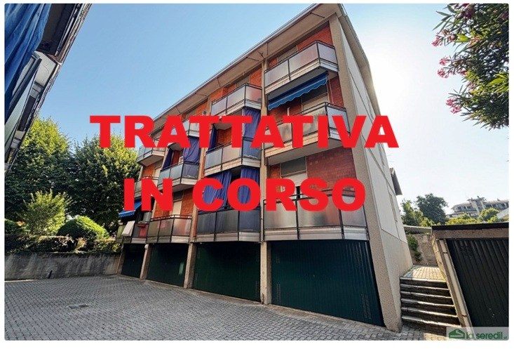 VIMERCATE Via ROTA- 3 locali con box e cantina